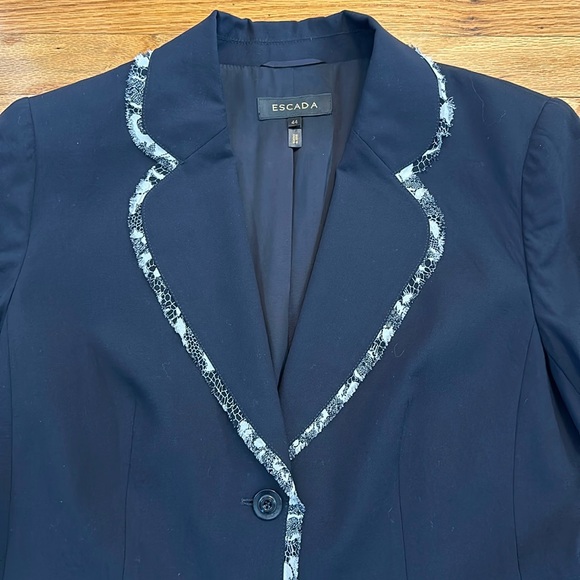 Escada Fitted Black Jacket with Chiffon Floral Fringe Sz 44 / 10 US - Picture 5 of 9